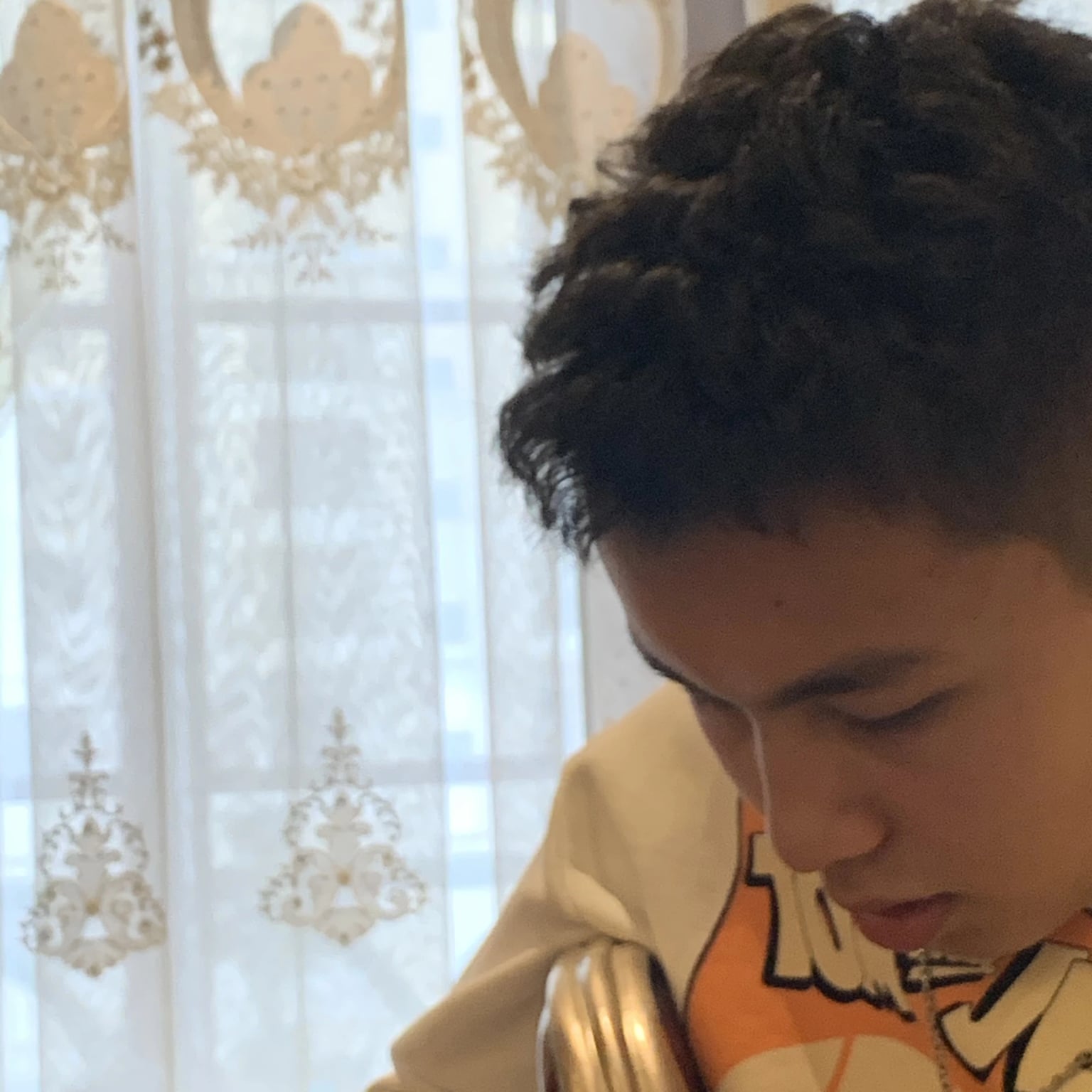 {{ $t('about.header.photos.lifePhoto1') }}